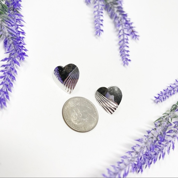 Vintage 70s Groovy Hippy Heart Earrings - Picture 1 of 3